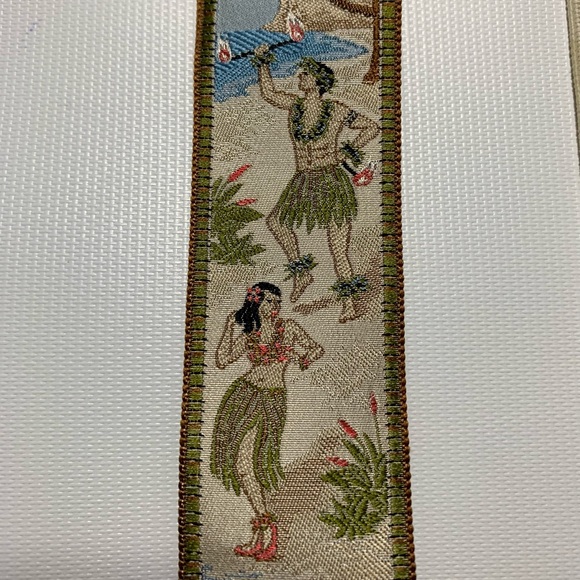 Trafalgar limited edition Hawaiian dancers print suspenders silk leather… - Picture 3 of 12